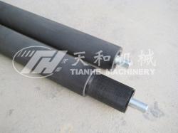 待抓(zhua)取膠輥(gǔn)（機械手(shǒu)碼垛線(xiàn)）