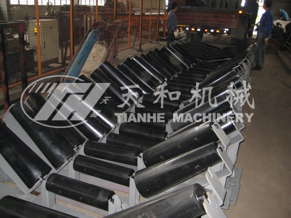 錐形(xing)上調心(xīn)托輥組(zǔ) DTII型